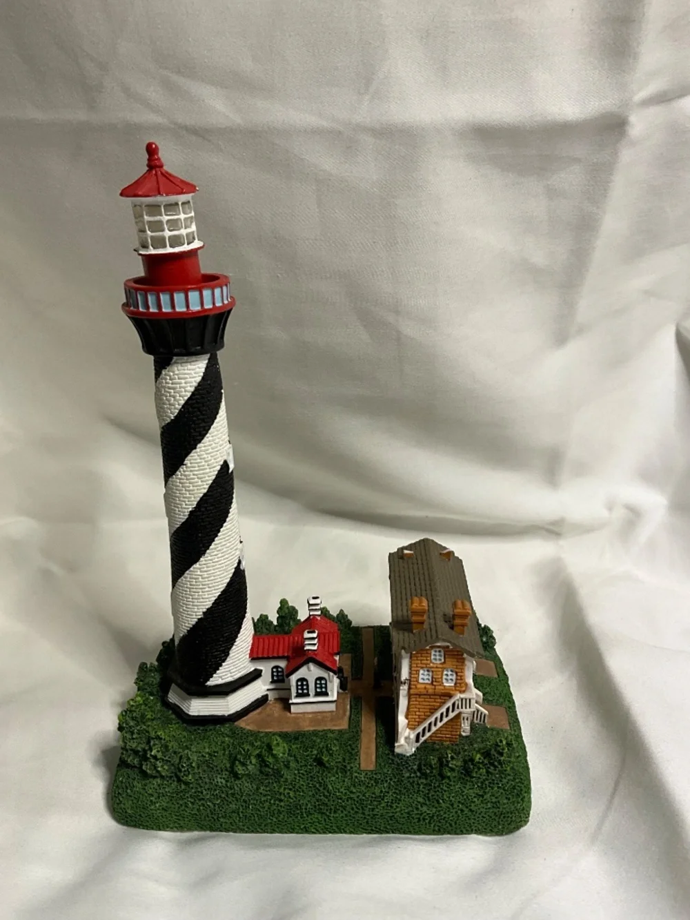 Lefton St. Augustine 1874 Illuminated Lighthouse Figurine (2003) - Minor Flaws